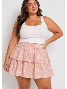Universal Thread Ruffle Pink Pull on mini skirt, size Large